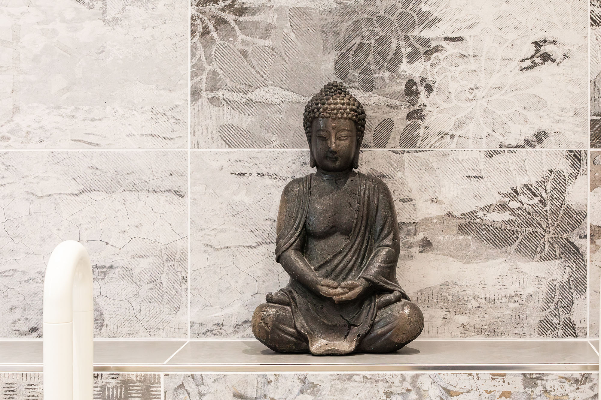 Buddha in der Praxis von Zahnarzt Gunnar Gansen in Schönwalde Glien bei Berlin.